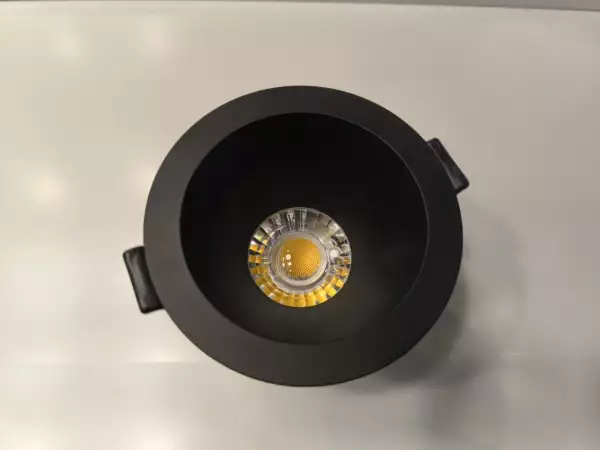 BENEITO FAURE Spot noir basse luminance 8W switch 2700K/3200K/4000K (Spot étanche / Éclairage intérieur LED)