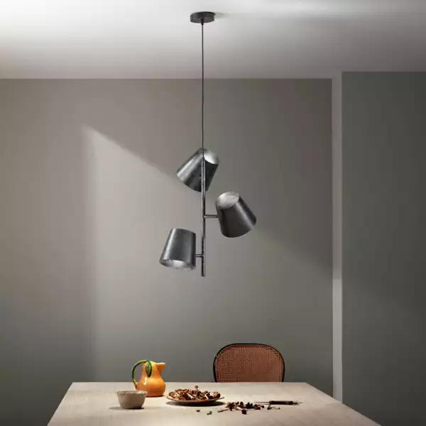 Suspension COLT en métal gris vieilli à trois lumières – Image 3