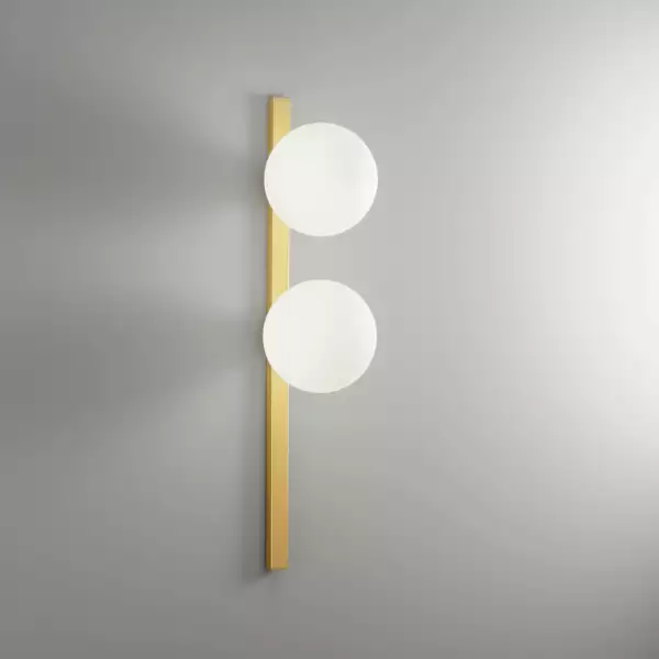 Applique enoire en métal doré avec deux diffuseurs en verre blanc – Image 2