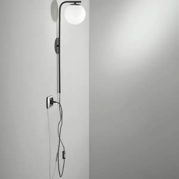 LUCE AMBIENTE E DESIGN Applique ODISSEO en métal noir avec diffuseur en verre avec prise et interrupteur (Applique murale / Éclairage intérieur LED)