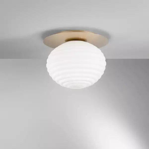 Plafonnier Ripple en métal doré avec diffuseur en verre de 35 cm – Image 2