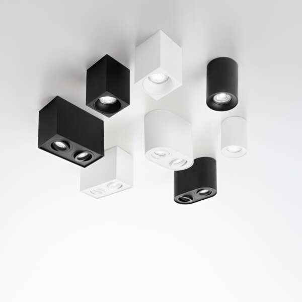 Plafonnier carré TOWN en aluminium noir avec deux anneaux réglables – Image 3