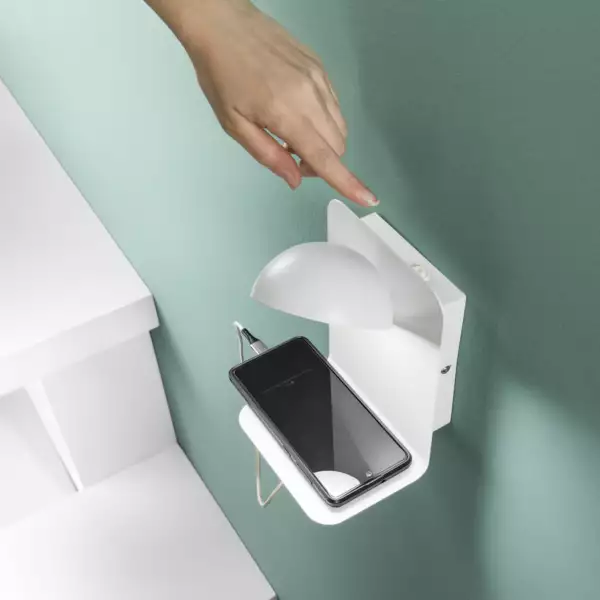 Applique LED BOING en métal blanc avec tête orientable et prise USB – Image 2