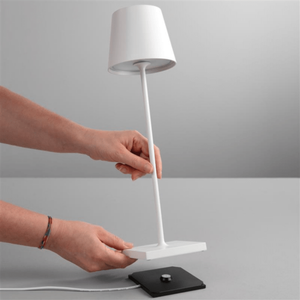 Lampe LED rechargeable DRINK en métal blanc avec variateur de lumière chaude – Image 4